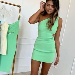 Brand new Bec and Bridge one shoulder size US 4 Pastel Lime Green cut out detail